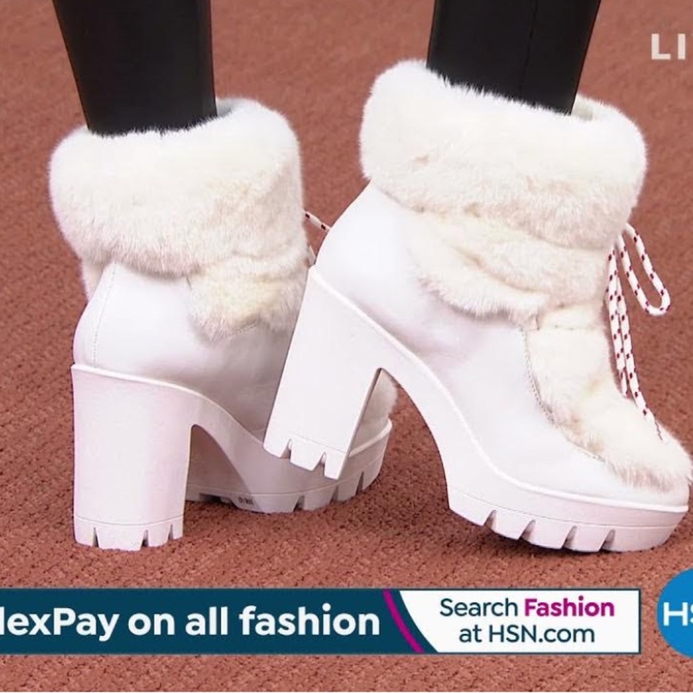 NWOB Jessica Simpson White Fur Miri Boot 8M
